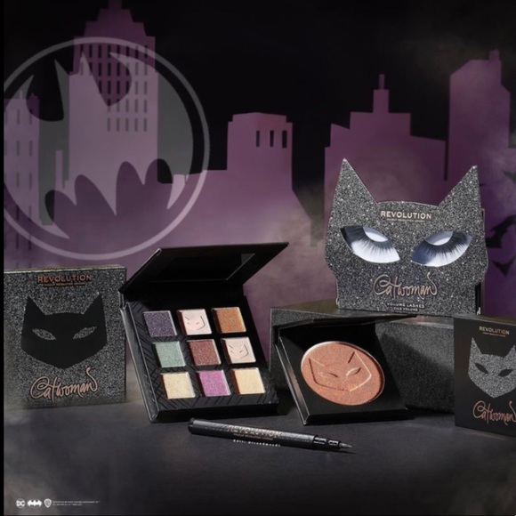 DC™ X Revolution Entire Batman, Catwoman, Joker, Harley Quinn Collection - Picture 3 of 10